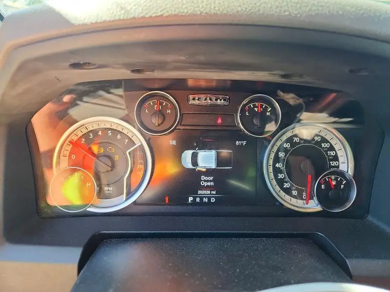2015 RAM 1500 SLT  