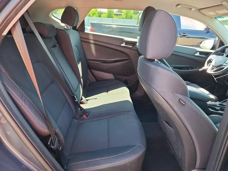 2020 HYUNDAI TUCSON SE  