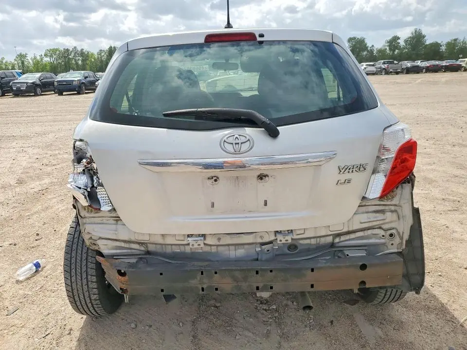 2012 TOYOTA YARIS 5-DOOR LE  