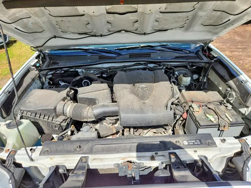 2019 TOYOTA TACOMA SR V6  