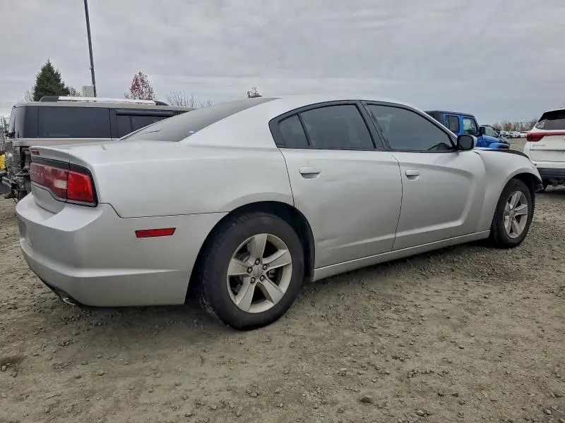 2012 DODGE CHARGER SE  