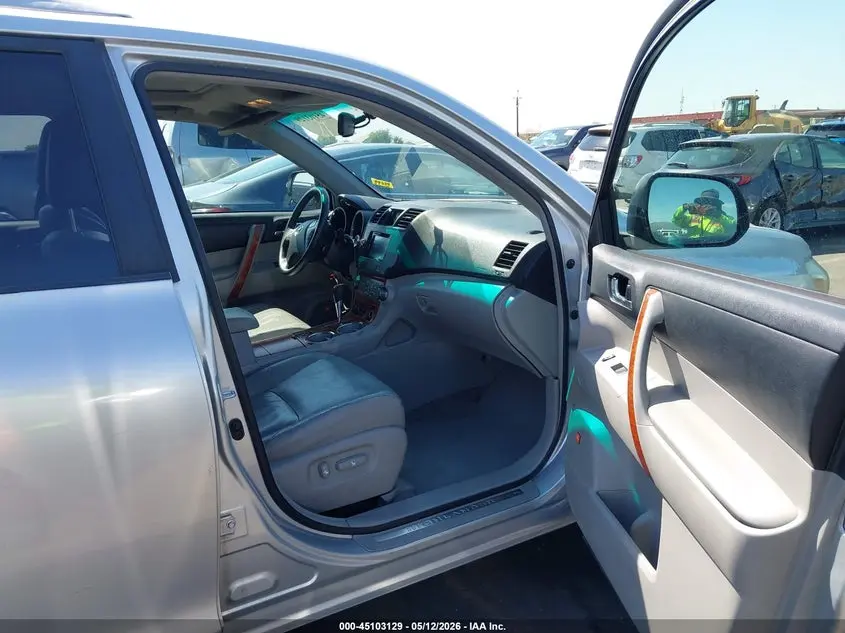 2010 TOYOTA HIGHLANDER LIMITED V6