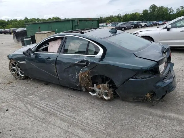 2017 JAGUAR XE PRESTIGE  