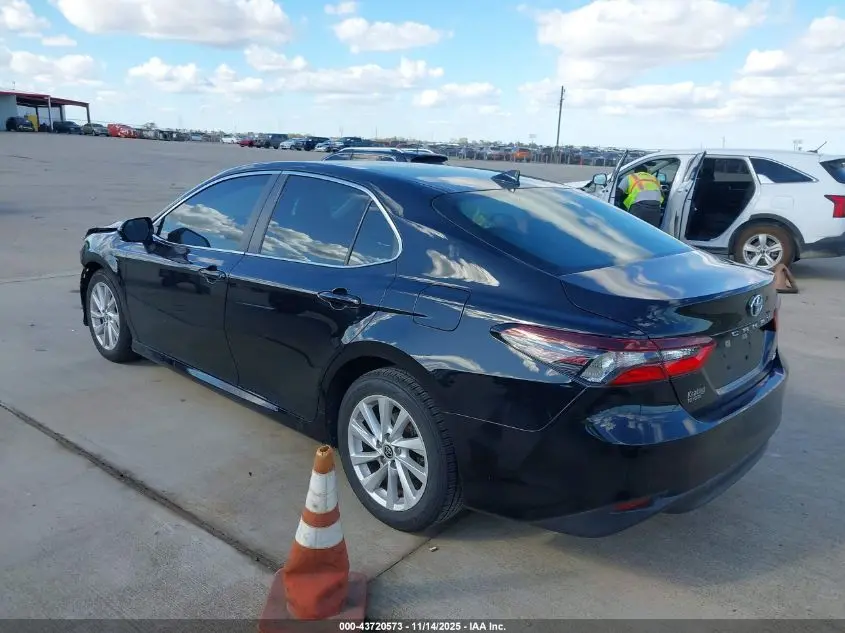 2022 TOYOTA CAMRY LE