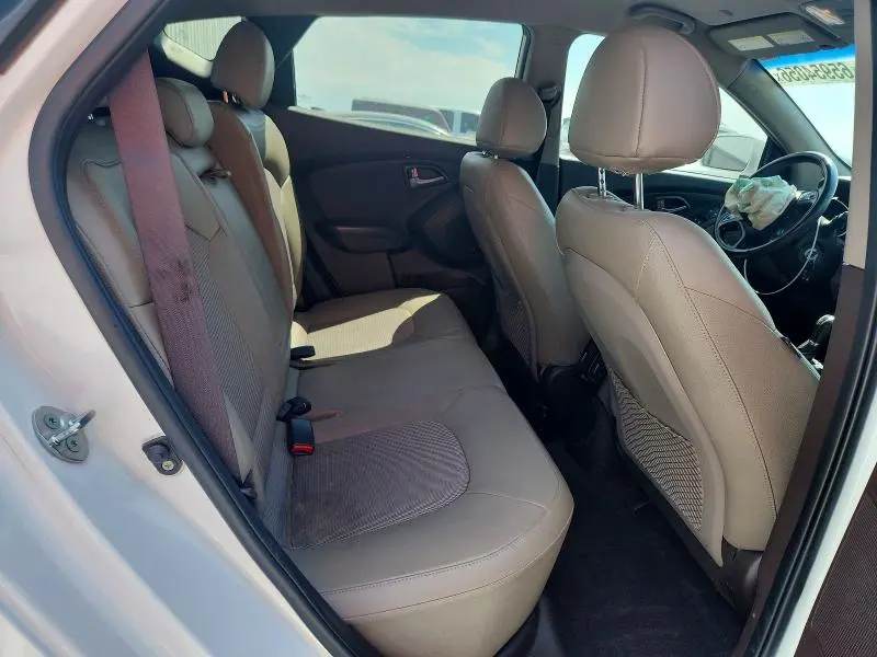 2015 HYUNDAI TUCSON SE  