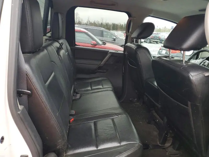 2014 NISSAN TITAN S  