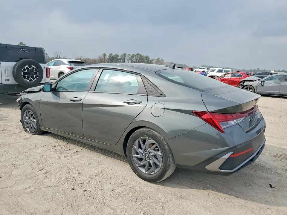 2025 HYUNDAI ELANTRA BLUE  