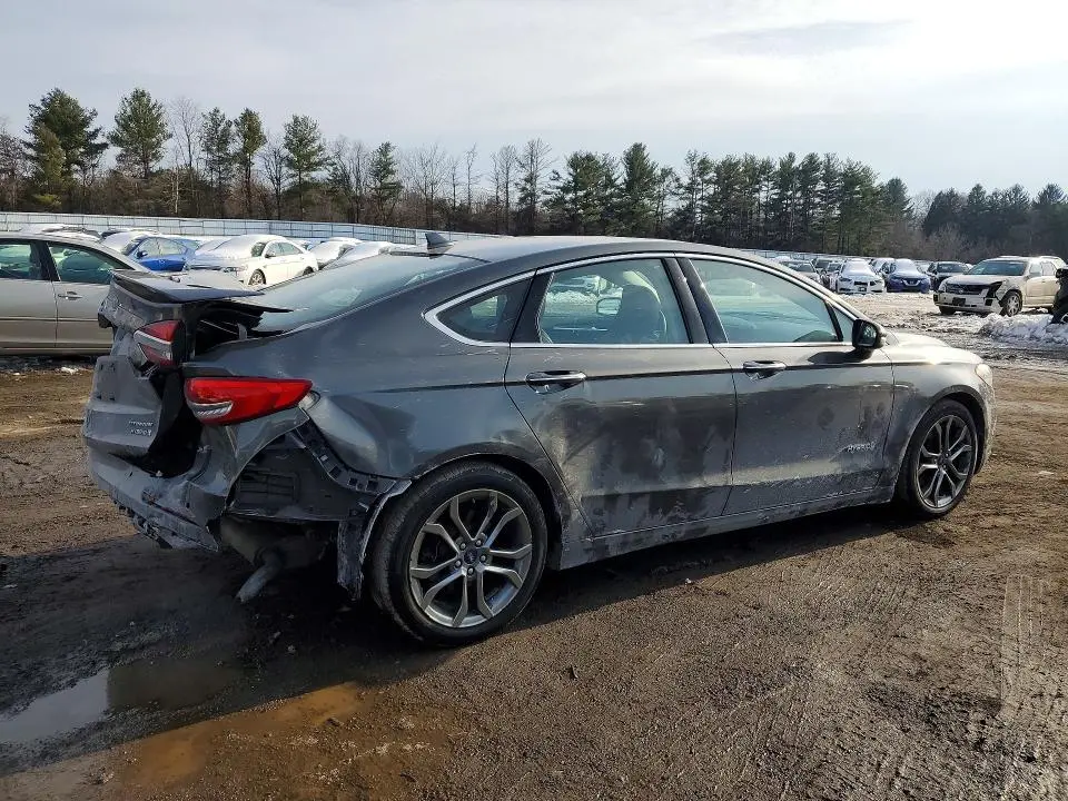 2019 FORD FUSION TITANIUM  