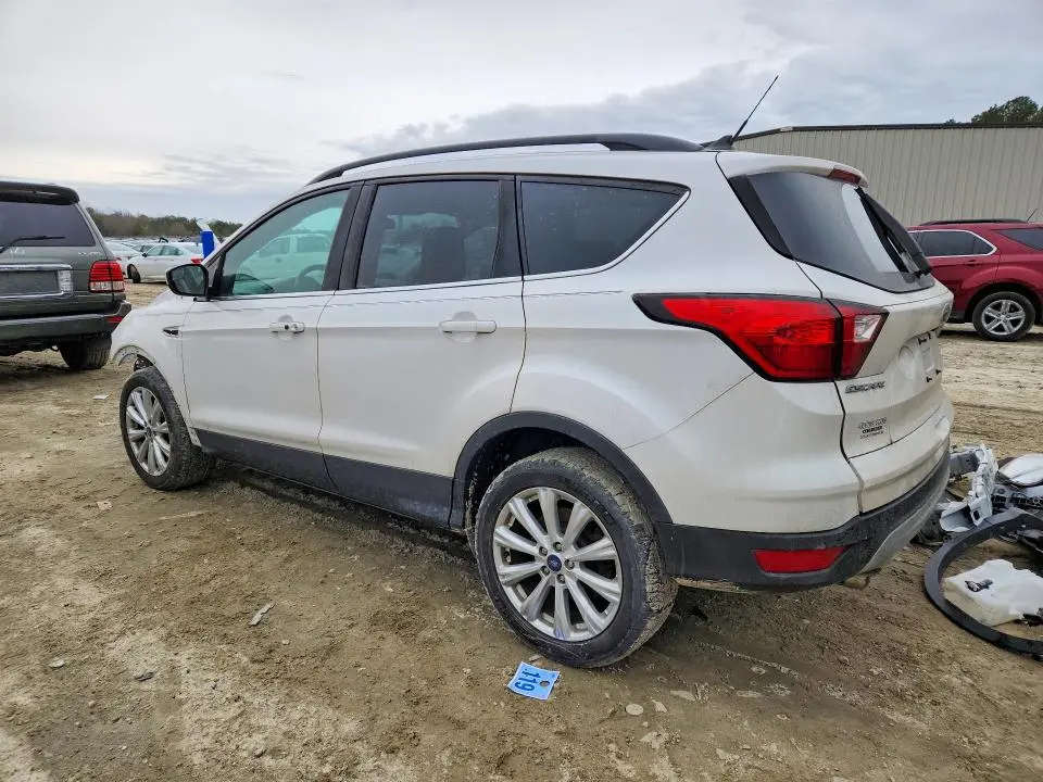 2019 FORD ESCAPE SEL  
