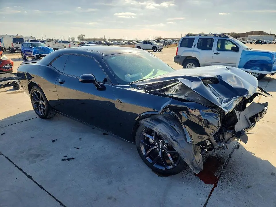 2021 DODGE CHALLENGER SXT  