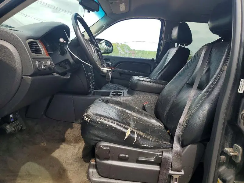 2011 GMC YUKON XL K1500 SLE  