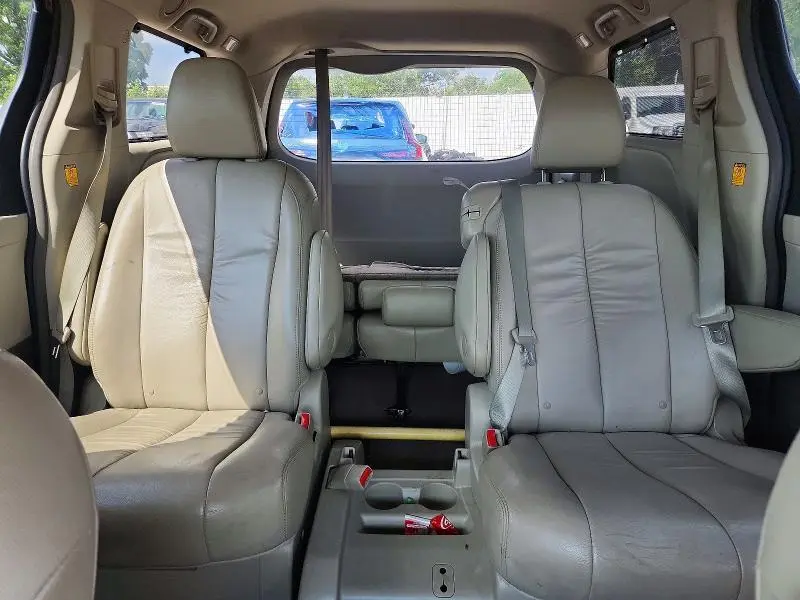 2011 TOYOTA SIENNA XLE 8-PASSENGER  