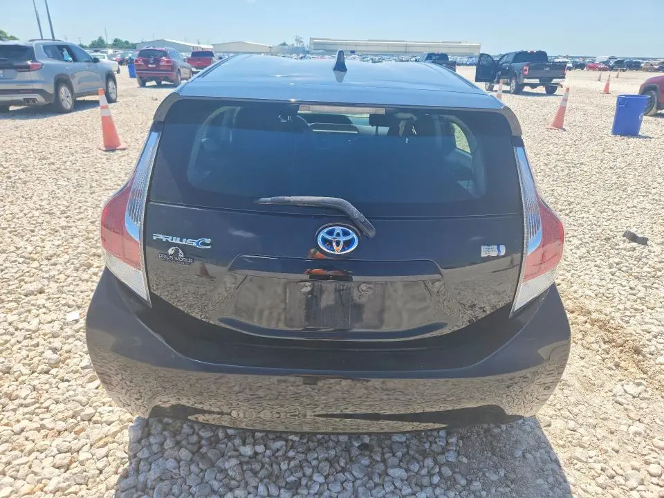 2016 TOYOTA PRIUS C TWO  