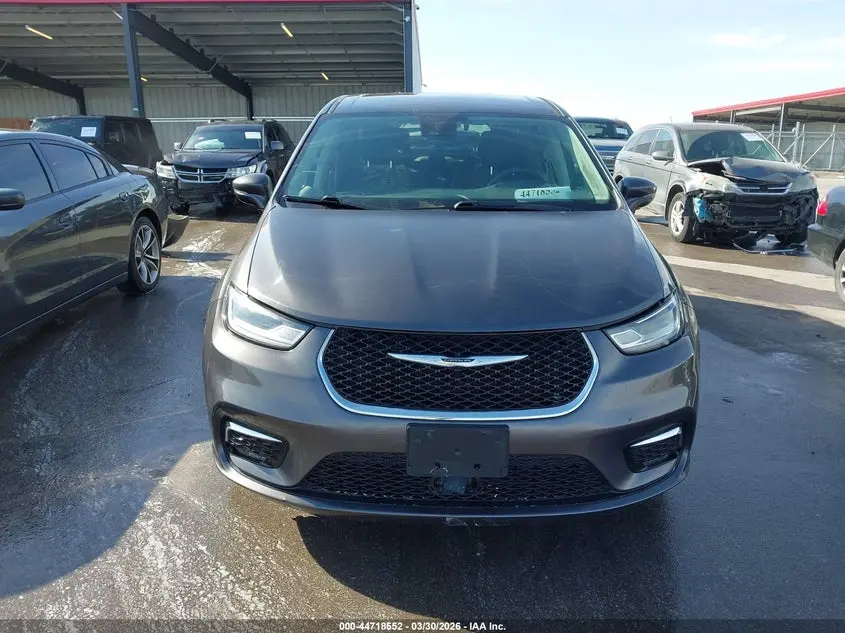 2022 CHRYSLER PACIFICA HYBRID TOURING L