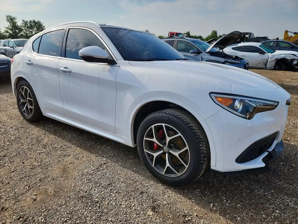2021 ALFA ROMEO STELVIO TI  