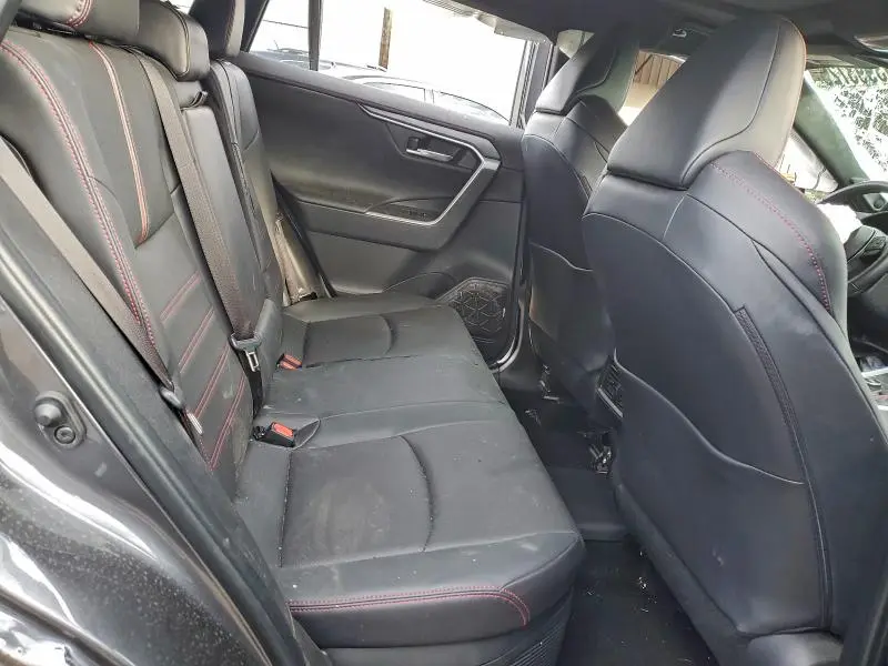 2025 TOYOTA RAV4 XSE  