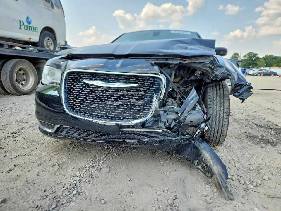2015 CHRYSLER 300 LIMITED  