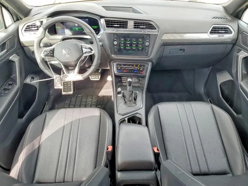 2022 VOLKSWAGEN TIGUAN SE R-LINE BLACK  