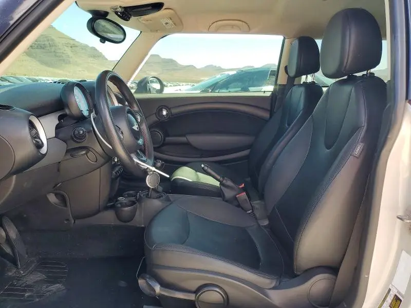 2012 MINI COOPER   