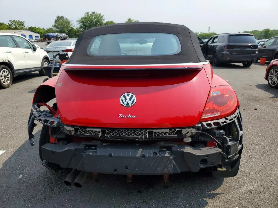 2016 VOLKSWAGEN BEETLE S/SE  