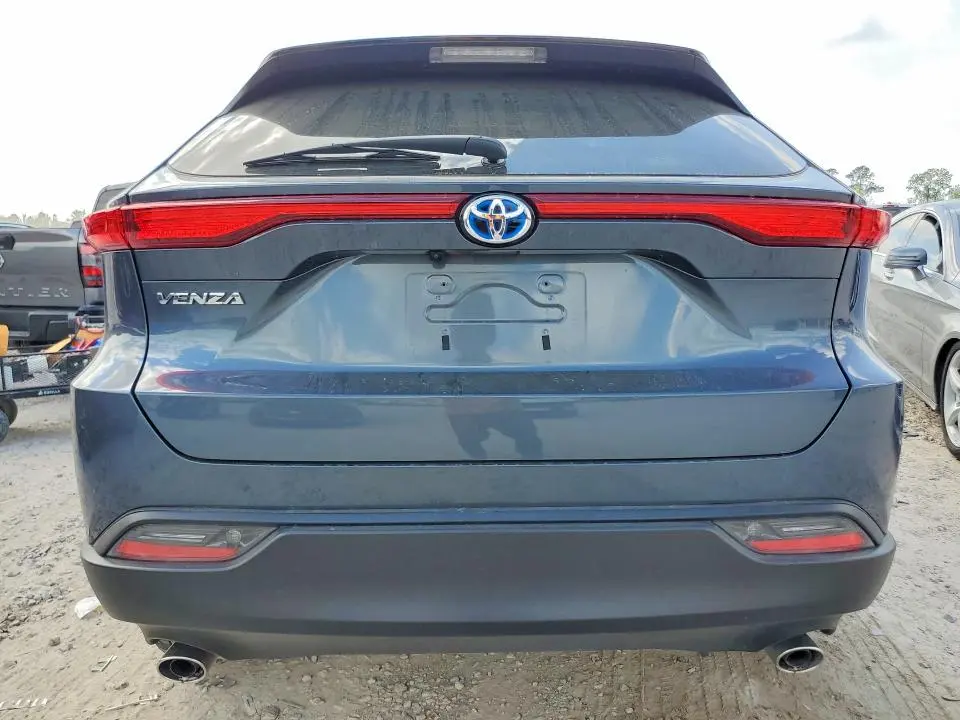 2024 TOYOTA VENZA LE  