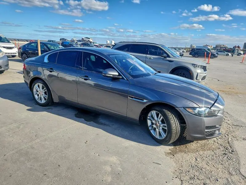 2017 JAGUAR XE PREMIUM  