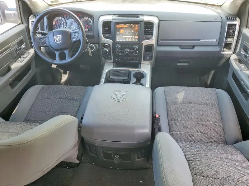 2017 RAM 1500 SLT  