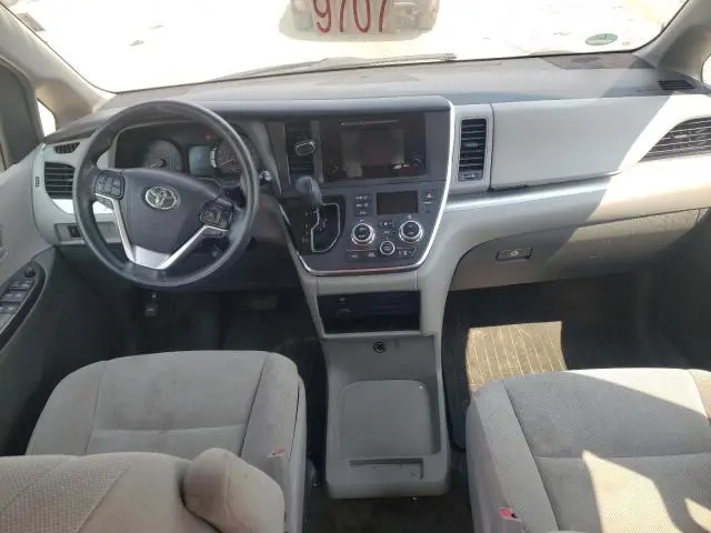 2017 TOYOTA SIENNA   