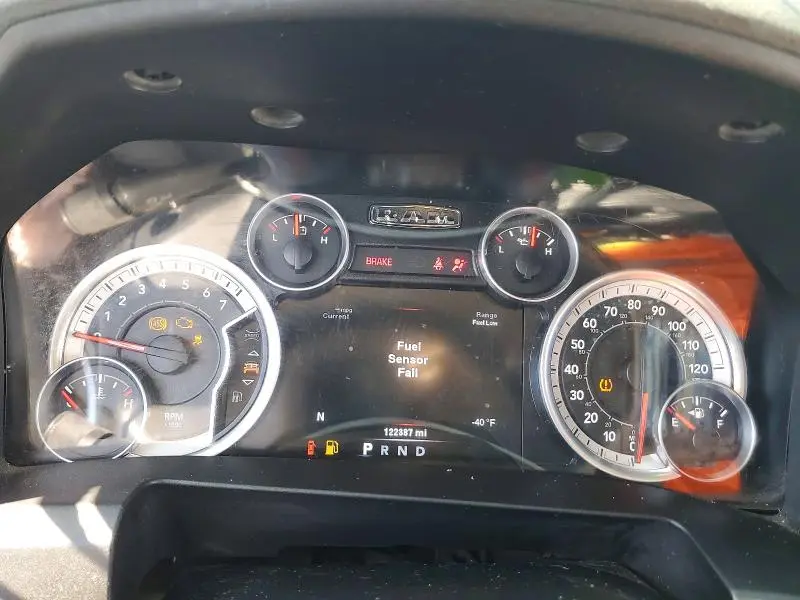 2014 RAM 1500 SLT  