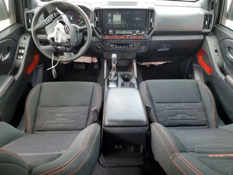 2025 NISSAN FRONTIER PRO-4X  