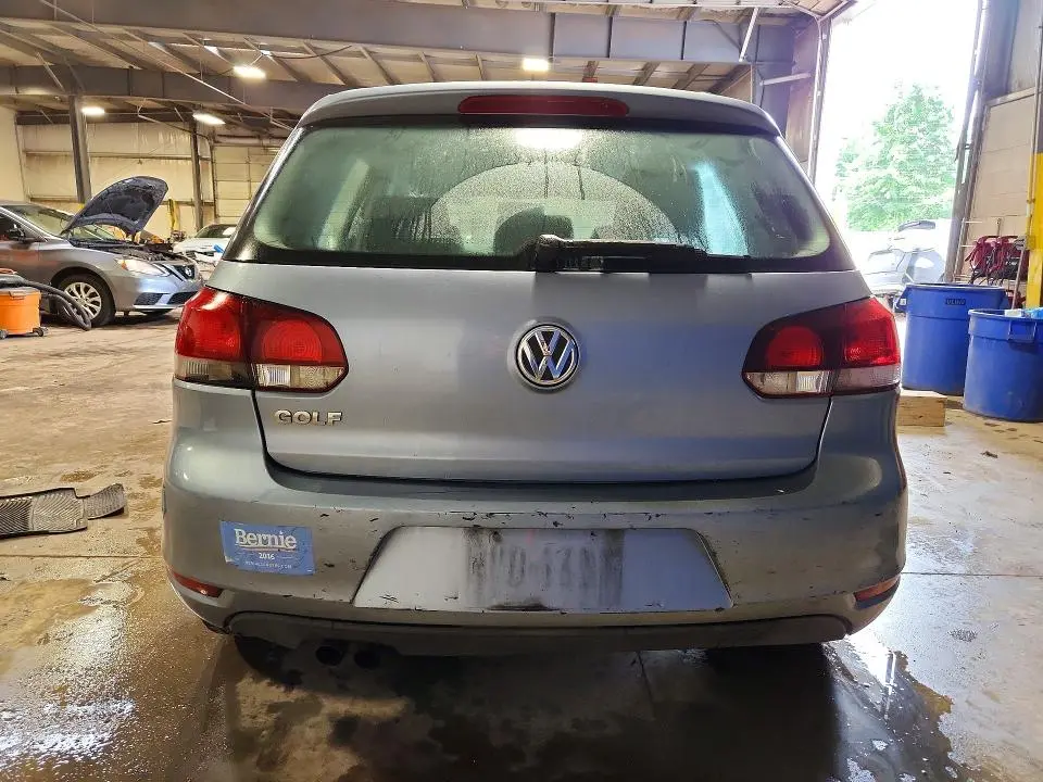 2011 VOLKSWAGEN GOLF   