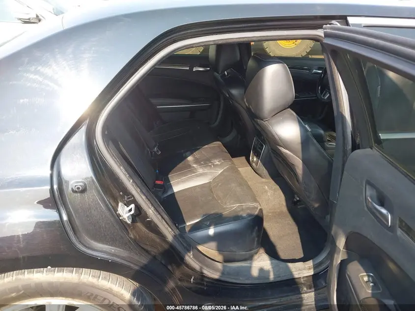 2012 CHRYSLER 300C  