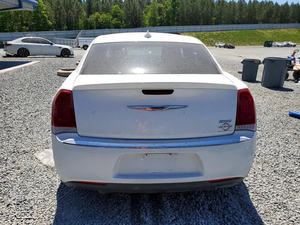 2016 CHRYSLER 300 LIMITED  