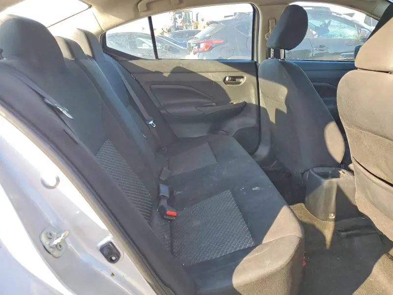 2021 NISSAN VERSA S  