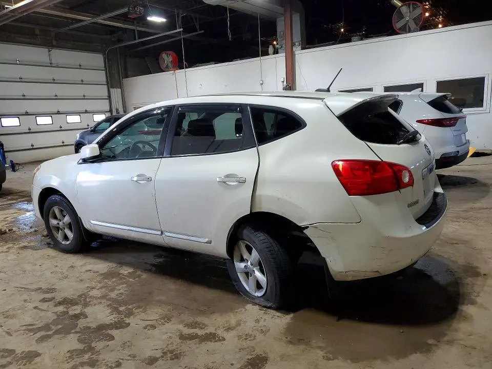 2013 NISSAN ROGUE S  