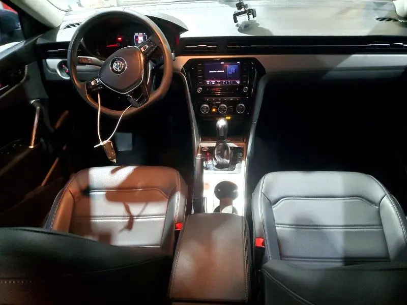 2021 VOLKSWAGEN PASSAT SE  