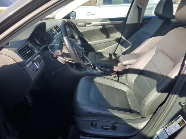 2017 VOLKSWAGEN PASSAT R-LINE  