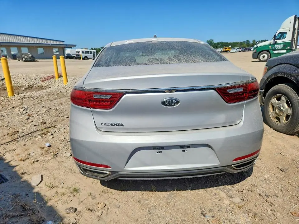 2017 KIA CADENZA PREMIUM  