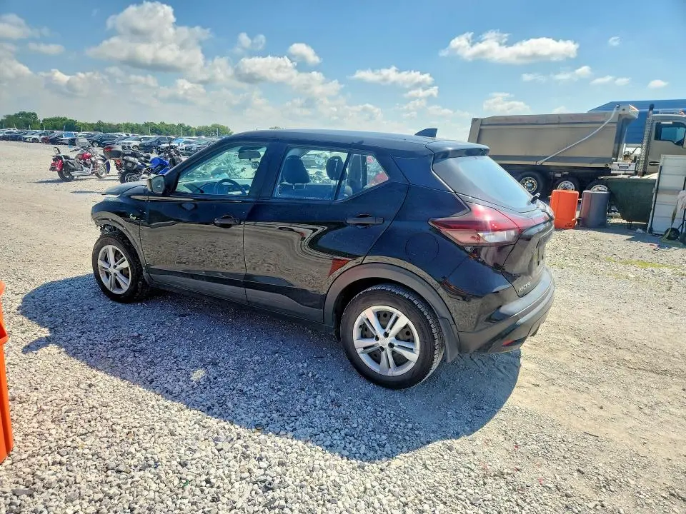 2022 NISSAN KICKS S  