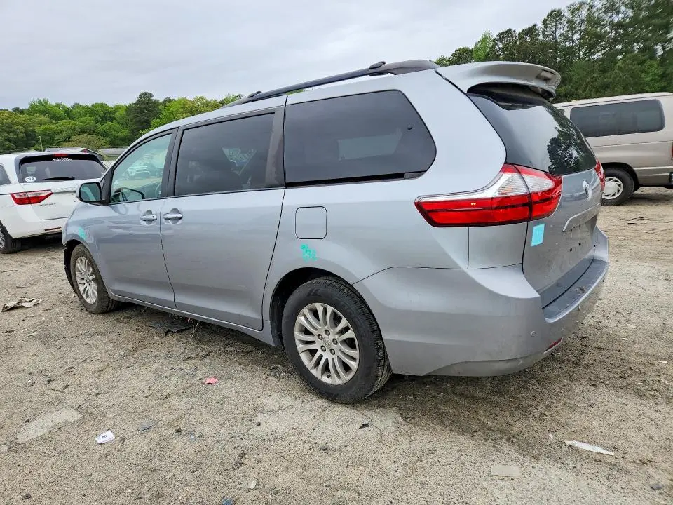 2016 TOYOTA SIENNA XLE 8-PASSENGER  