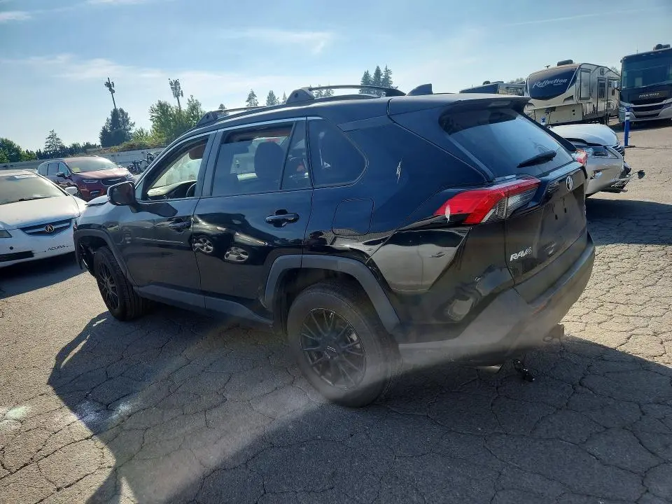 2021 TOYOTA RAV4 LE  