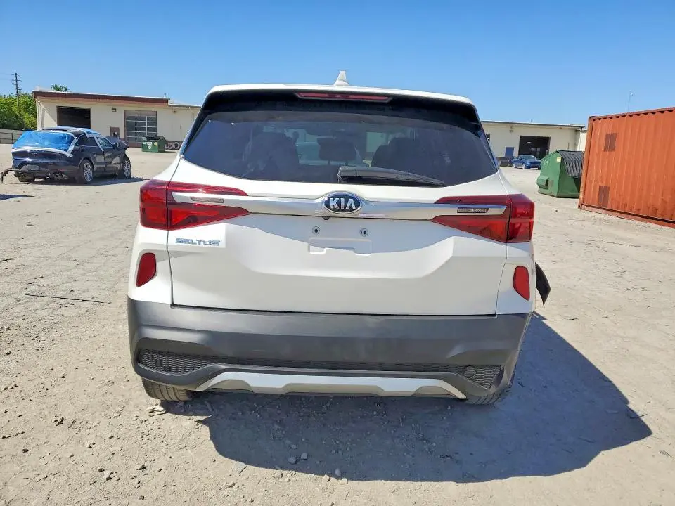 2021 KIA SELTOS LX  