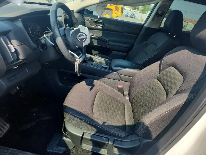2024 NISSAN PATHFINDER S  