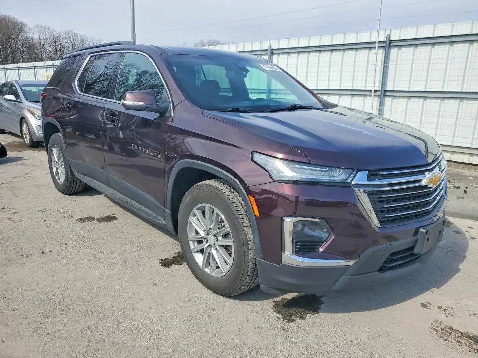 2023 CHEVROLET TRAVERSE LT  