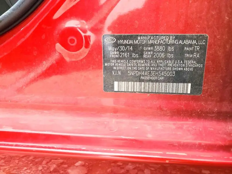 2014 HYUNDAI ELANTRA SE  