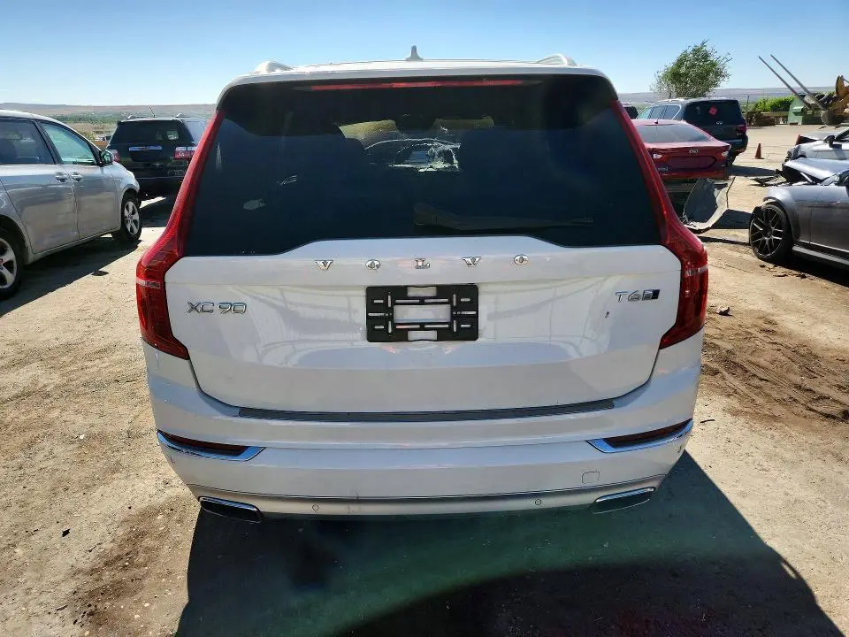 2018 VOLVO XC90 T6  