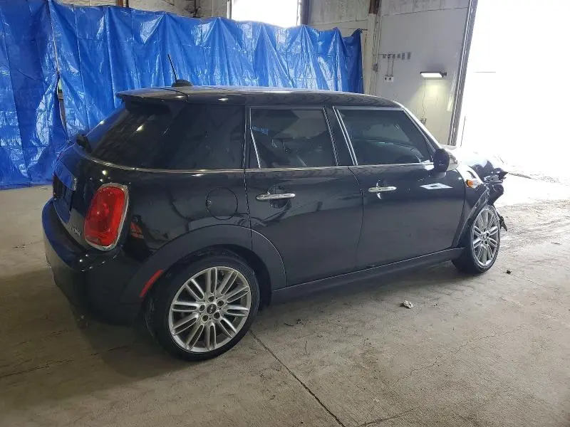 2017 MINI COOPER   