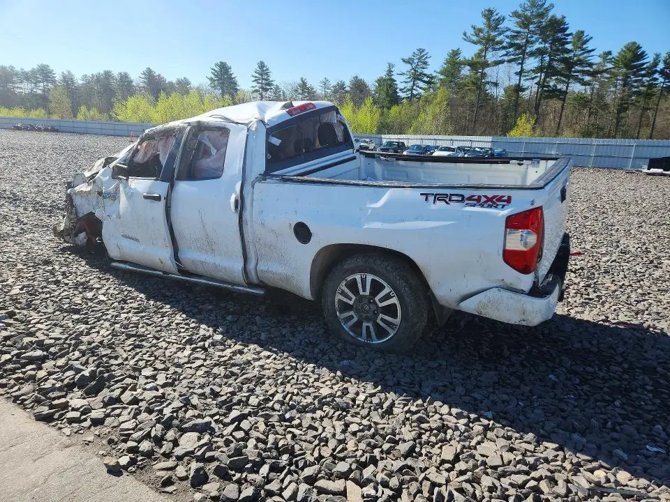 2020 TOYOTA TUNDRA SR5  