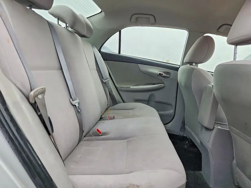 2011 TOYOTA COROLLA LE  