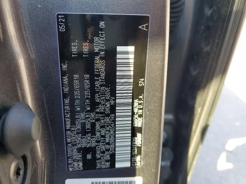 2021 TOYOTA HIGHLANDER LE  